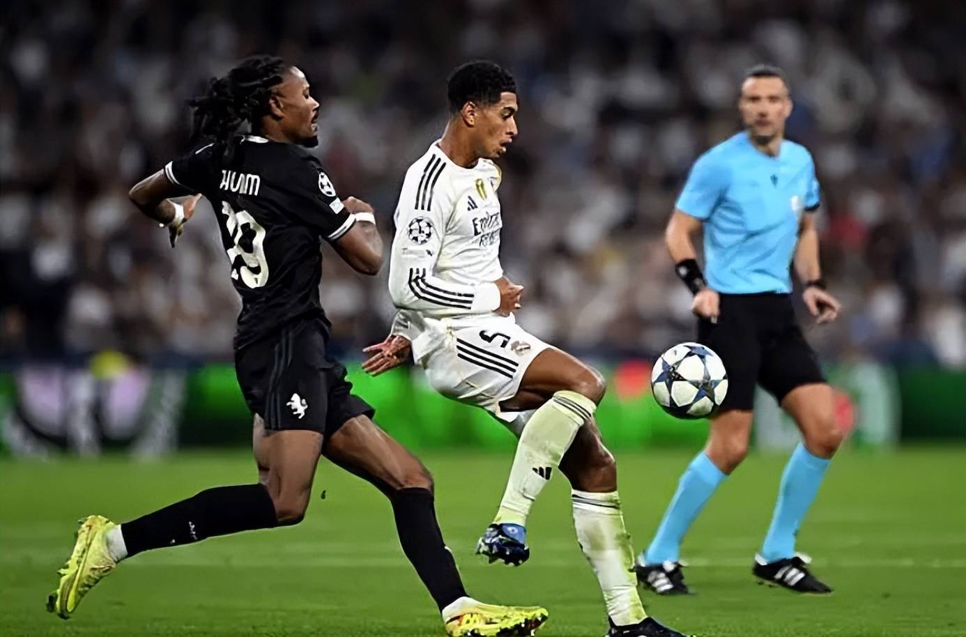 Kaiyun-尤文图斯发布备战花絮，窗口期主帅复盘，中超任务艰巨，轮换策略成焦点(新闻发布会策划方案范文)